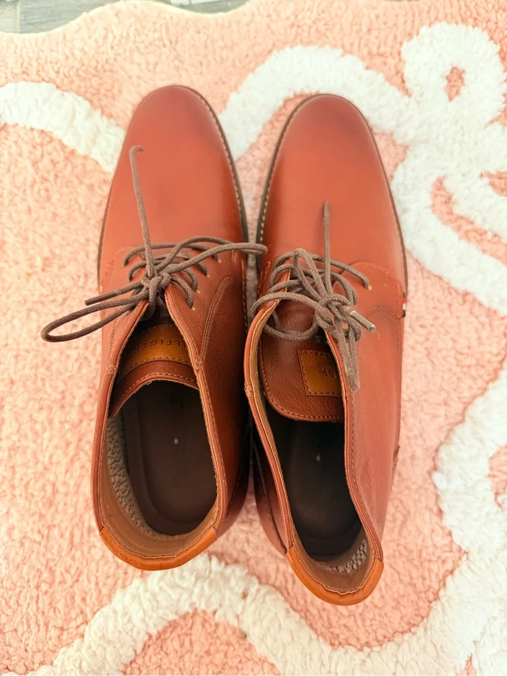 Tommy Hilfiger Men's Leather Chukka Boots in Cognac Brown